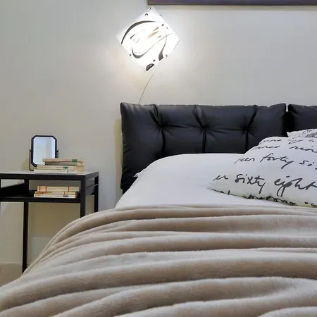 Apartment Casa Invorio Vicino Al Parco Della Pellerina By Wonderful Italy *